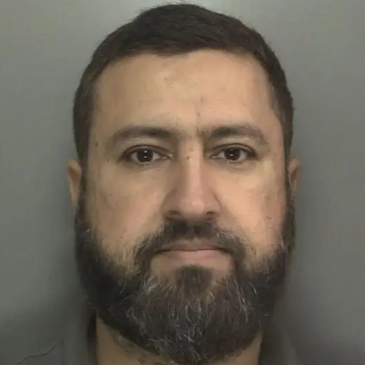 Dexerto's tweet photo. An Amazon delivery driver who helped students cheat on university exams was found with more than $3 million in his bank accounts

Shahid Adnan admitted fraud and has been jailed for three years https://t.co/RXtxjbcHXq