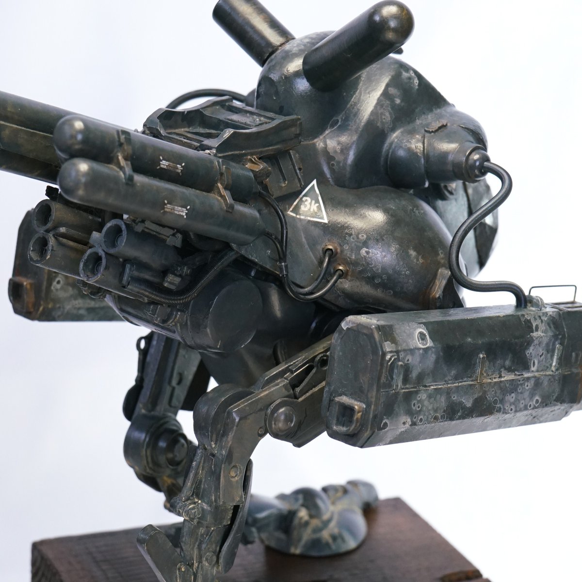 shiragamegane's tweet photo. (1/3)
LOVE LOVE GARDENさんの
1:35 MK52C コカトリス
完成させてました
色々な事を試しながら考えながら塗りましたー
ノーズ部はプラバンなどでカクカクっと覆いました
全体の塗装と相まって奇妙感が出せたと大満足😆 https://t.co/kcGrQBlcnv