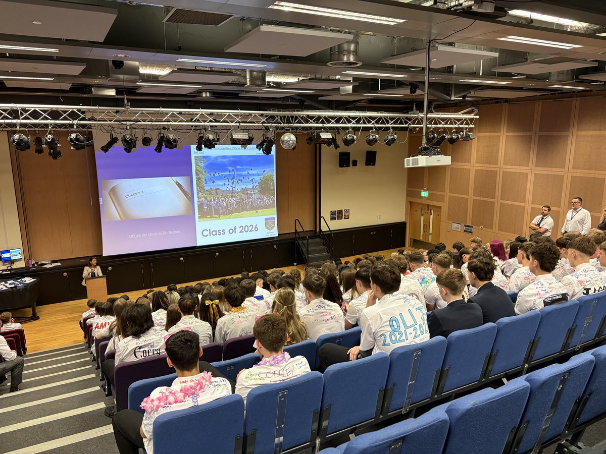 PATCarletonHigh's tweet photo. Year 11 do a last shout out to #TeamCarleton! And head to their final assembly to look back on their 5 years at Carleton High School!
#CHSClassof2026 #Lastday https://t.co/s5JjtqNx1N