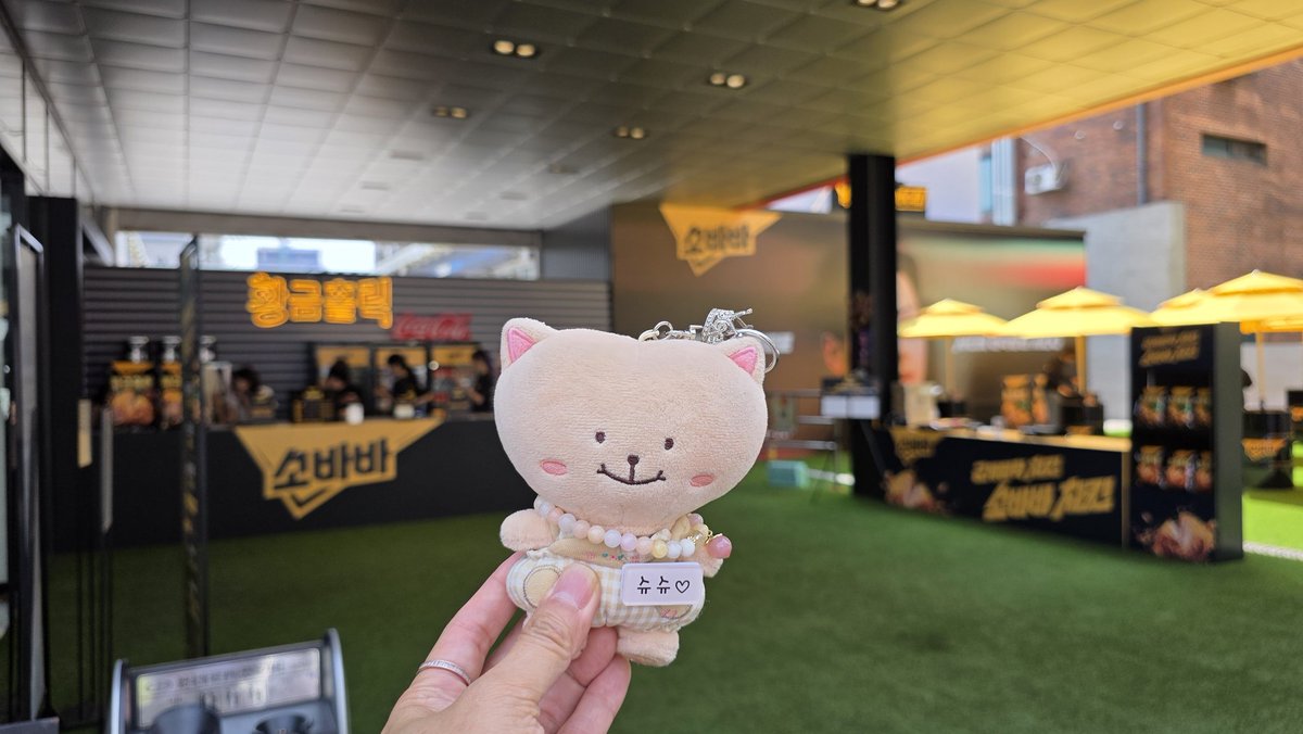 mingmin0809's tweet photo. 민현이 사진 엄청크게 보이니까 좋다 😆

#황민현 #hwangminhyun 
#소바바황금홀릭 🐔 https://t.co/A8XvApivKz