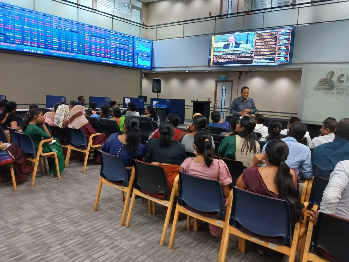 SEC_SriLanka's tweet photo. කො⁣ටස් වෙළෙඳපො⁣ළ සහ එහි කාර්යභාරය, ගණුදෙනු ආරම්භ කිරීම,ඒකක භාරවල ආයෝජනය, ආයෝජක ආරක්ෂාව ඇතුළු ප්‍රාග්ධන වෙළෙඳපොළ ආයෝජනයේ විවිධ පැති පිළිබඳව මතුගම අධ්‍යාපන කලාපයේ වාණිජ විෂය හා සම්බන්ධ  ගුරුභවතුන් දැනුවත් කිරීමේ එක් දින වැඩමුළුවක් ශ්‍රි ලංකා සුරැකුම්පත් සහ විනිමය කොමිෂන් සභාව විසින් පැවැත්වීය.

#StayInformed #CapitalMarketOfSL #SECSL #FinancialLiteracy #InvestWisely