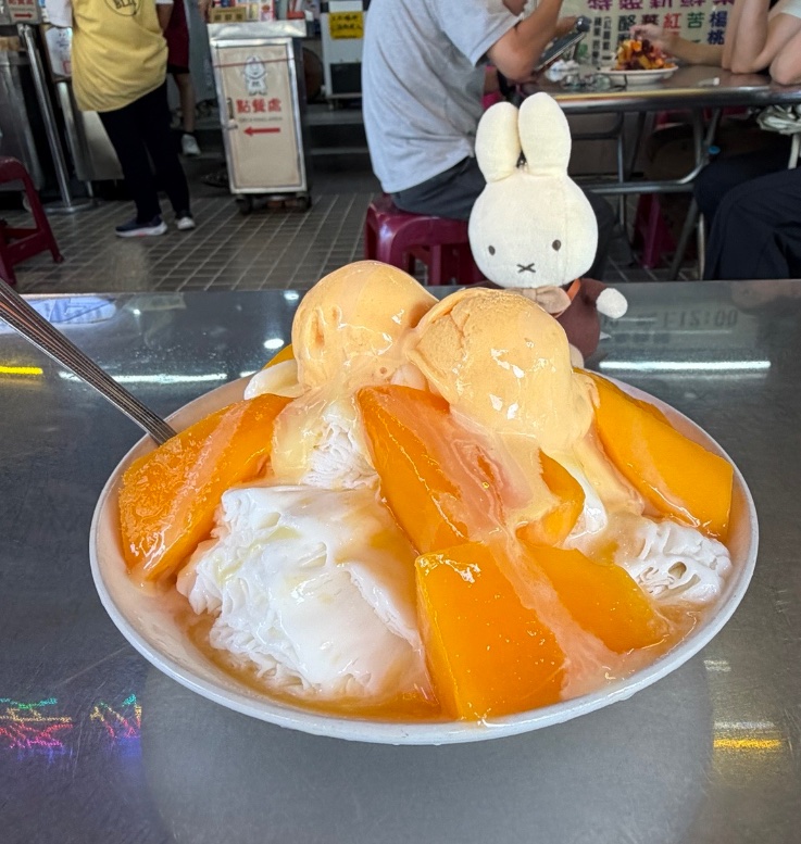 chill_nui's tweet photo. 暑い！！！
かき氷が沁みる🍧 https://t.co/GPXiRcJ82b