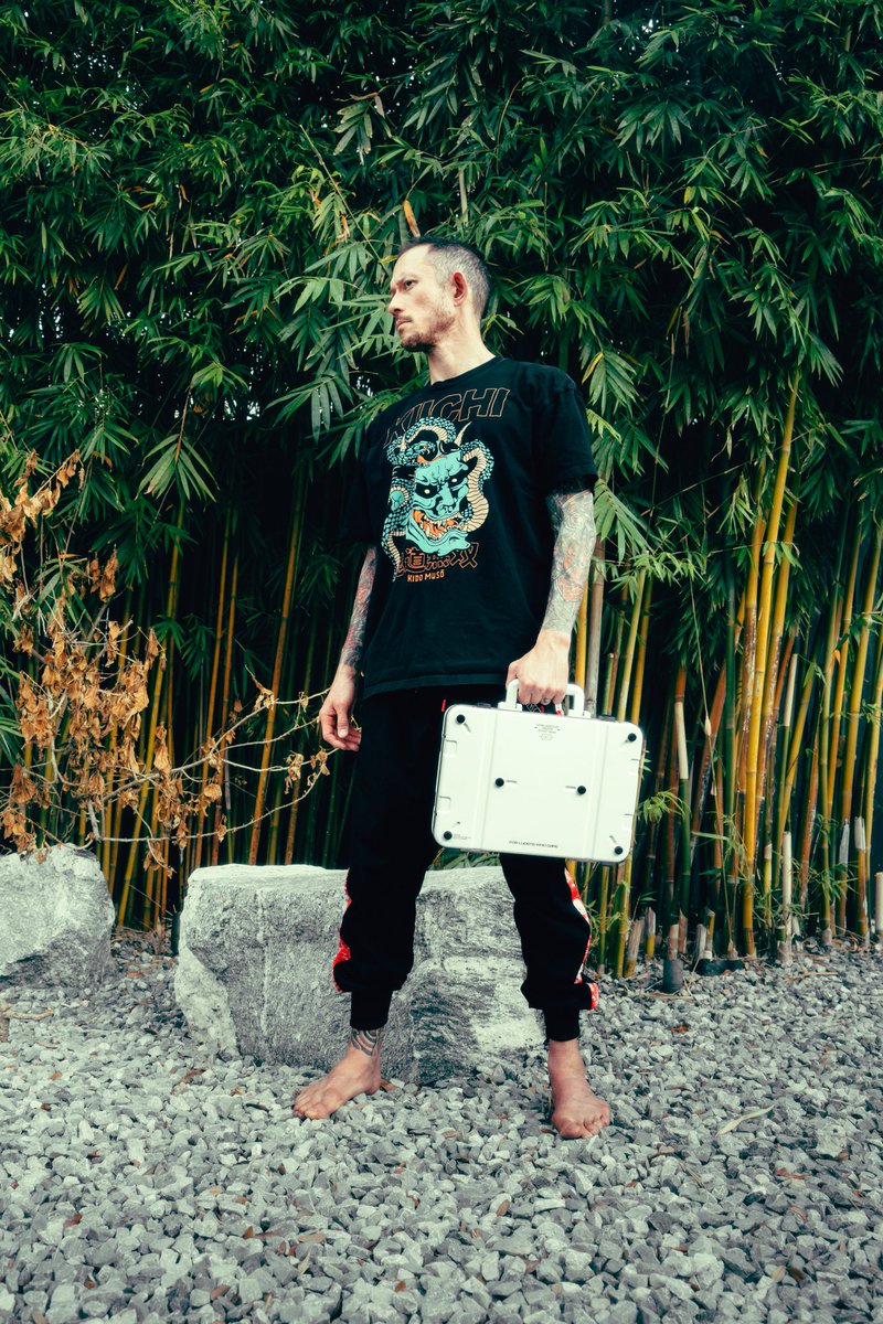 matthewkheafy's tweet photo. Pop quiz. You’re packing for tour. What do you bring: the ASUS ROG x KOJIMA PRODUCTIONS KJP Z13 or the ASUS ROG Strix Scar?
Decisions. Decisions.
#asusrogpartner
@ASUS_ROG https://t.co/12bbUAiZ9F