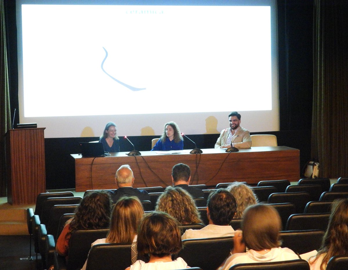 ConimbrigaMN's tweet photo. No âmbito das JEArqueologia o MNConímbriga e o Museu POROS, promoveram uma conversa sobre “Arqueologia e Ilustração Científica: do analógico ao digital”, explorando a evolução das técnicas de registo, representação e interpretação do património arqueológico. #JEArcheo! https://t.co/mtBN5xdolc