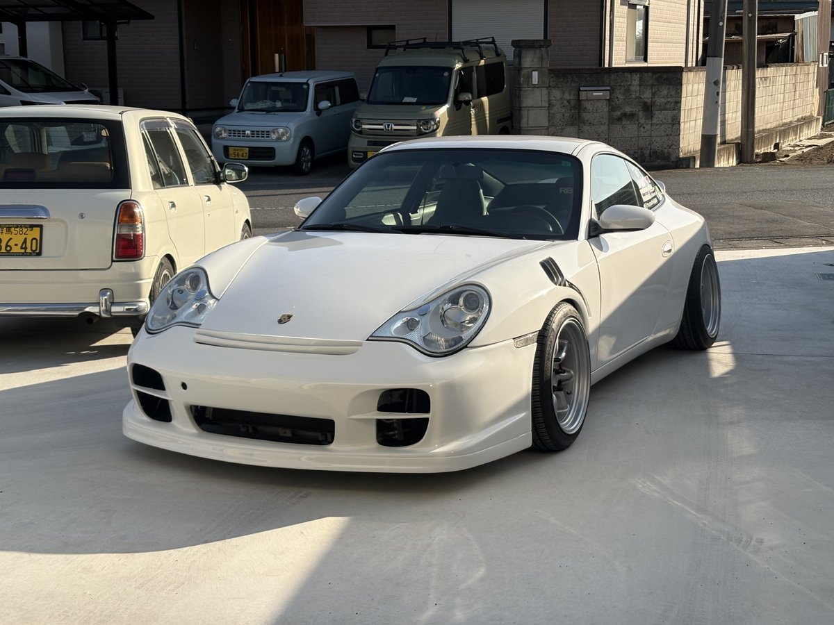 Yuyupudding3600's tweet photo. #このくらいの車高が良い

跳ね上げ式のコインパにもスロープ無しで入れるから快適車高😁 https://t.co/GqHkxwxbdT
