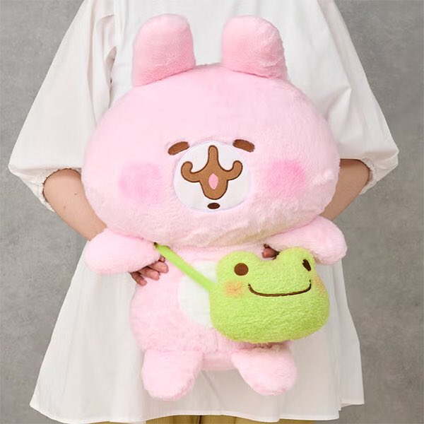 yurutto_store's tweet photo. 【ゆるっとストア限定】「カナヘイの小動物」と「かえるのピクルス」コラボにうさぎのLサイズぬいぐるみが仲間入り♪

ゆるっとストアではうさぎのLサイズぬいぐるみを販売中✨
存在感のある大きなサイズ感で、思わずぎゅーっとハグしたくなる心地よさです☁️

https://t.co/hJT8jsSHdW https://t.co/7EjYyjZOpG