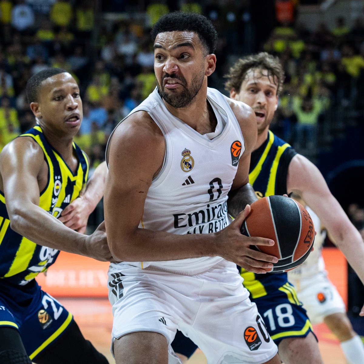 EBasketbolu's tweet photo. Real Madrid’de son gelişmeler

✅Trey Lyles takımdan ayrılıyor(Önceliği NBA-Avrupa’dan da teklifler var)Ek olarak Alex Len, David Kramer ve Chuma Okeke’nin takımdan ayrılması planlanıyor.

✅En az 5 transfer yapılacak. Garuba yerine pivot, şutör guard bunlar arasında.(Encestando) https://t.co/bmIWOzTwPw