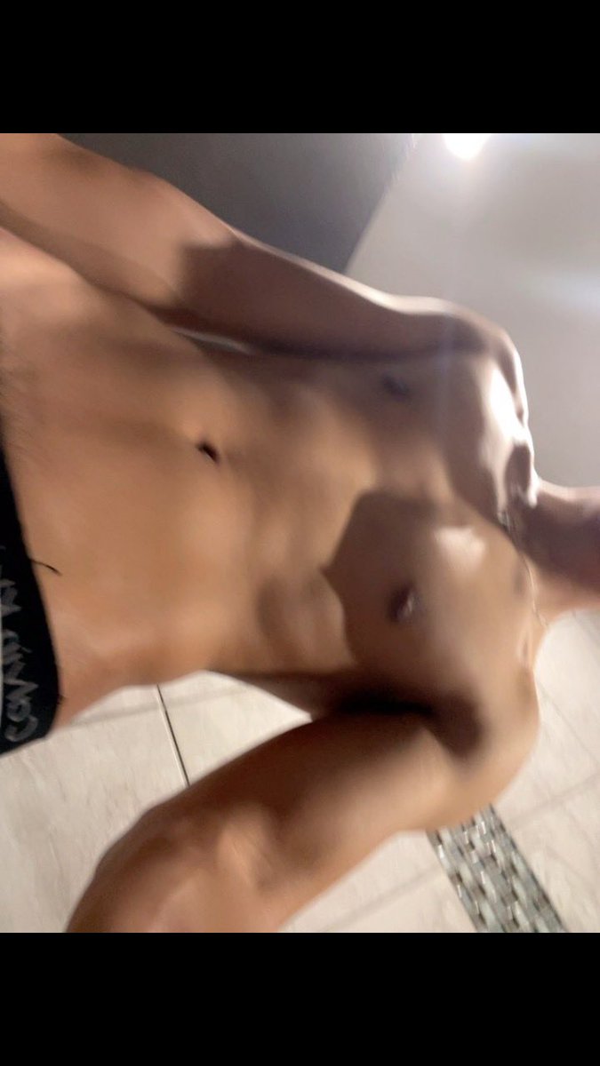 Andrussii's tweet photo. I love the taste of you in the morning~ https://t.co/MBjVRfOrzx