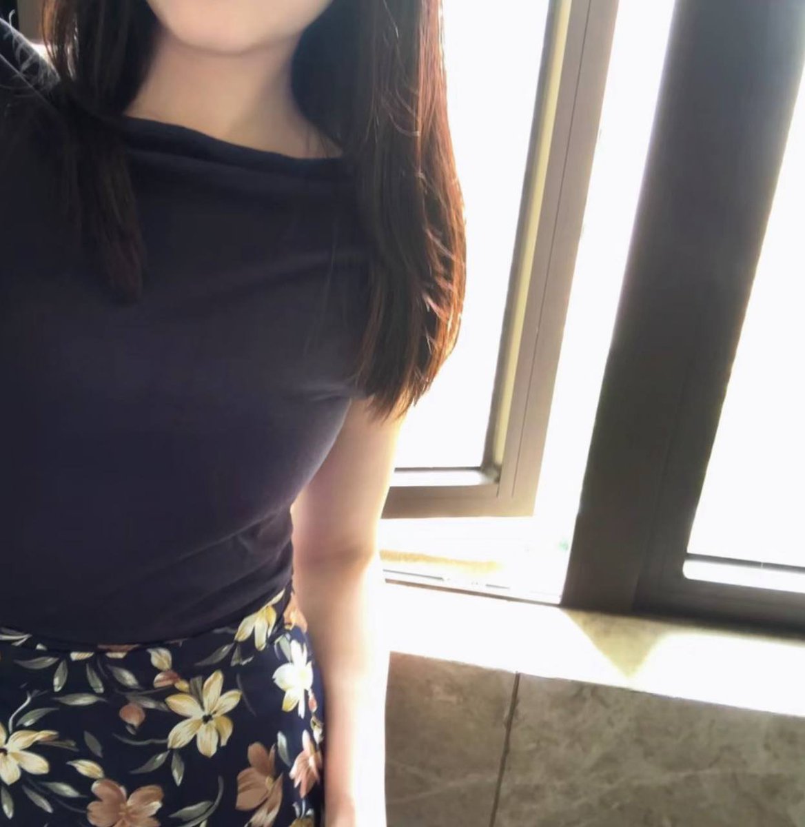 pekuminuna's tweet photo. 刚刚玩，这个上面真的可以找到男的吗？ https://t.co/pNT6CpoZWy