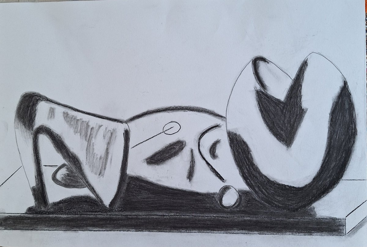 AladdinPR's tweet photo. Reclining figure - pencil and charcoal (after Henry Moore) https://t.co/noj79kAHqK