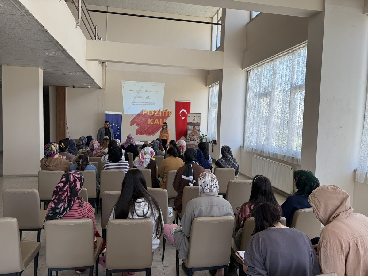 tkdkagri's tweet photo. Kurumumuz ile Kadın Statüsü Genel Müdürlüğü işbirliği ile Üniversite Öğrencilerine Yönelik IPARD Proje Bilgilendirme Eğitimi yapılmıştır. #tkdk #agri #hibe #ailesosyalagri https://t.co/P6y9D3iEzk