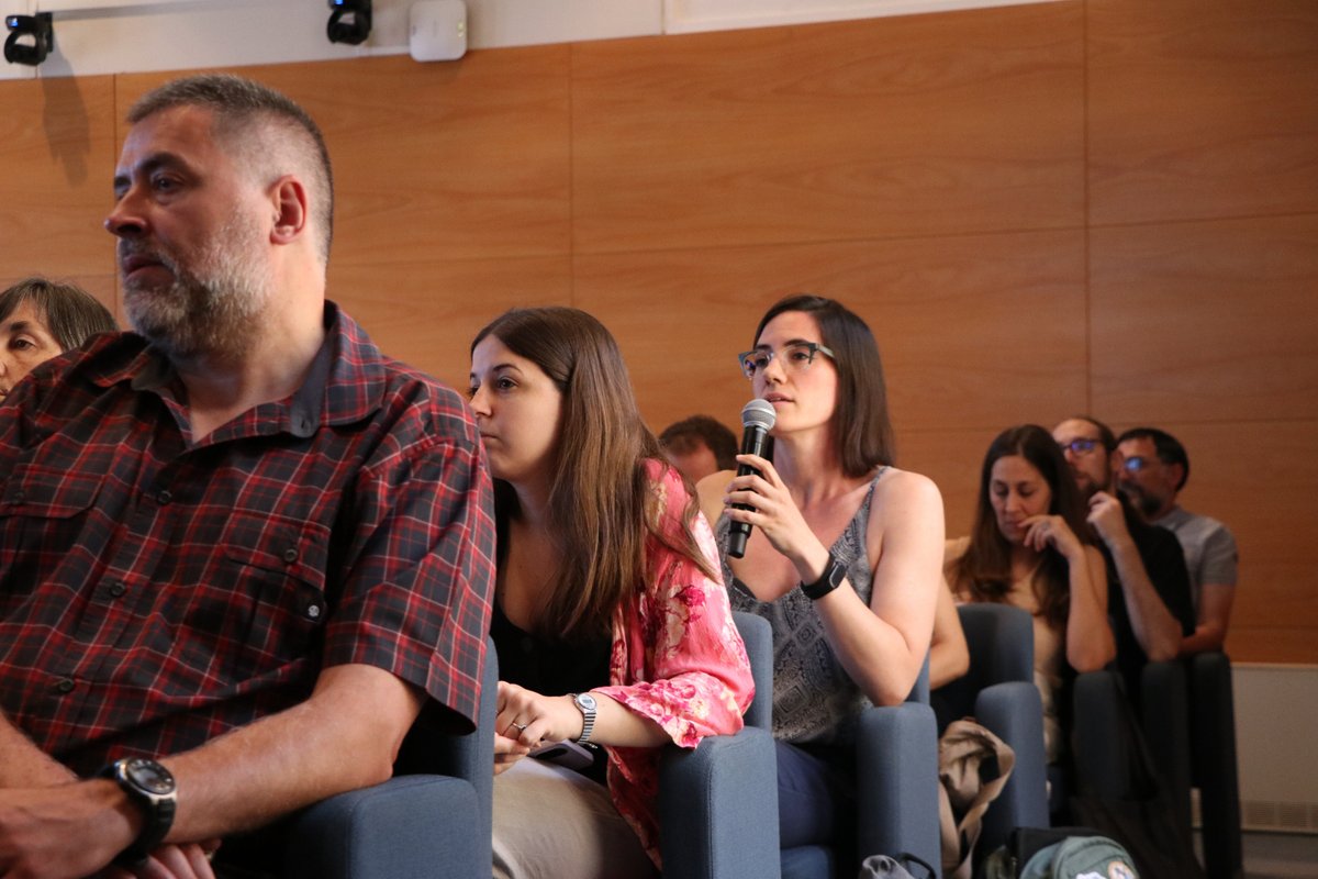 universitatURV's tweet photo. ▶️La Fira FAIR Data reuneix a la #URV més de 150 participants. Un espai de trobada per intercanviar experiències i bones pràctiques entre tot el personal implicat en la gestió i reutilització de dades de recerca.

👉https://t.co/Iu9Zi4tWDQ https://t.co/MUtlsoF4gT