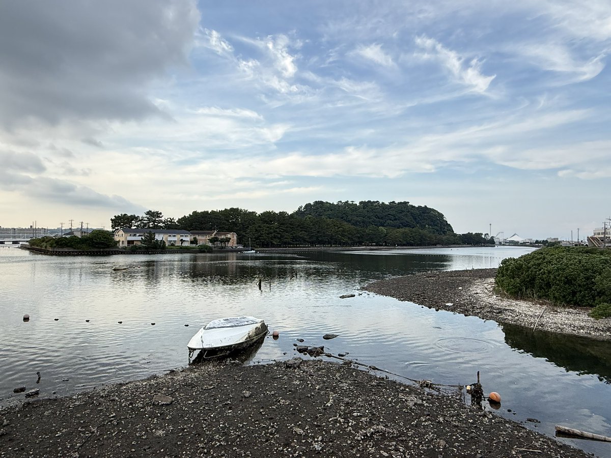 premyth1's tweet photo. 神奈川の景勝50選「野島の夕景」

横浜市金沢区の野島公園にある野島山展望台へ。300段くらい階段を登る必要があるけど360度ビューが楽しめます https://t.co/pndexZX8RO