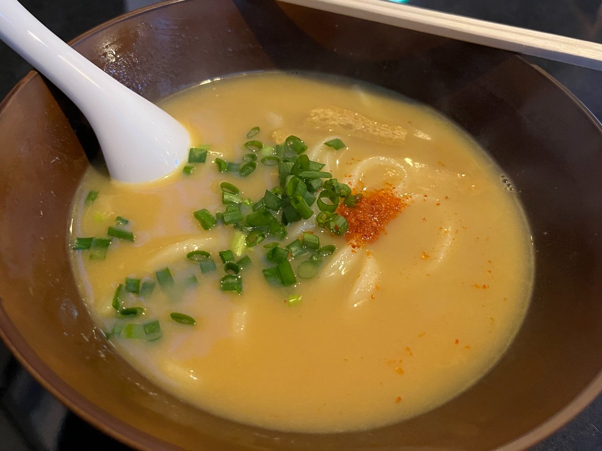 YUMEYABAR's tweet photo. 今日から久しぶりに牛すじ煮込みやってます🐮高松宮記念杯競輪GⅠはいよいよ明日準決勝！！
19(金)やってます
20(土)13〜24時
・高松宮記念杯競輪準決勝
21(日)13〜17時
・高松宮決勝＆中央競馬＆ワールドカップ日本戦観れます
【YUMEYA新メニュー】
カレーうどん🍜
かほピザ🍕 https://t.co/MQEN1CdnCt