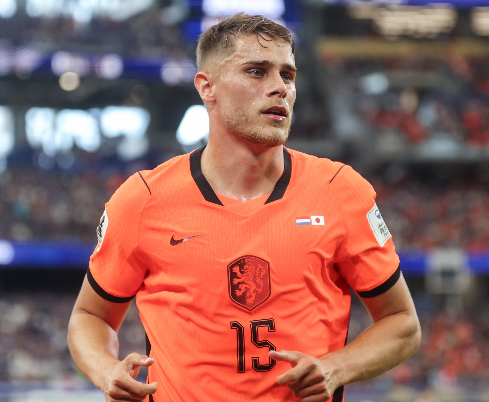 🚨 ROBERTO DE ZERBI 🇮🇹 NE VEUT PAS VENDRE MICKY VAN DE VEN 🇳🇱 ! ❌🤍

Le ...