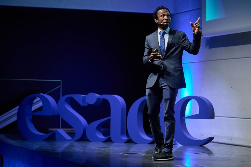 Esade tweet picture
