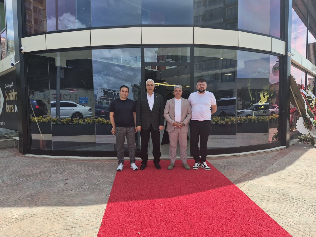 BarisOzerol's tweet photo. Tuzla ilçemizde faaliyetlerine başlayan Birikim VIP Kurs’u ziyaret ederek işletme sahibi Deniz Buğanlı’ya hayırlı olsun dileklerimizi ilettik.

Birikim VIP Kurs’a başarılar diliyor, öğrencilerimize ve eğitim camiamıza hayırlı olmasını temenni ediyorum. https://t.co/n58n5QnKUP