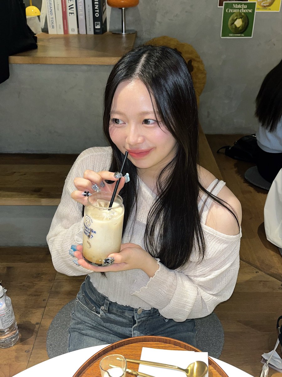 3a8prncss's tweet photo. バニララテ飲んだ🍨甘いのしか無理♡ https://t.co/RyjwPAWbeO