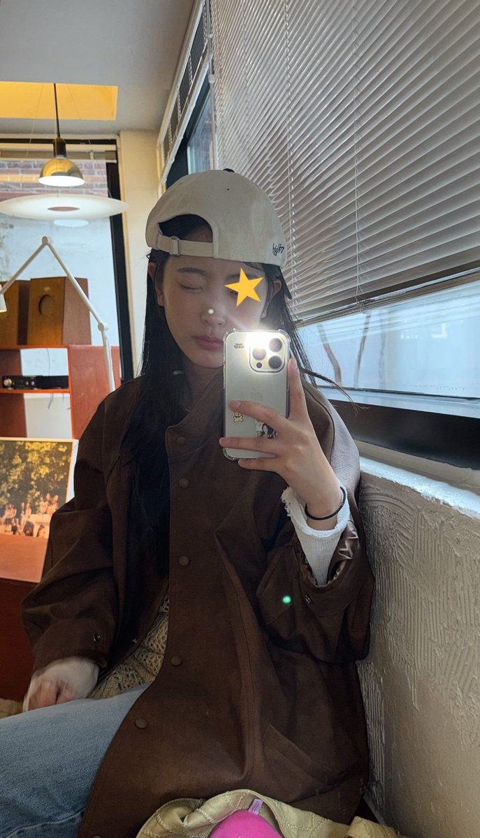 ciinephils's tweet photo. ㅤㅤㅤ
        Tema ootd today: hunting dubai cuki puki🥧🧍🏻‍♀️
ㅤ https://t.co/0KOFX77Cp4