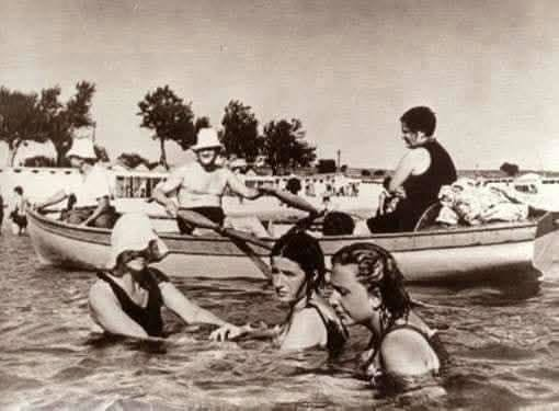Bandral11's tweet photo. 19 Haziran 1936 Cumhurbaşkanı Atatürk, Florya'da. https://t.co/riPbbNxkRe