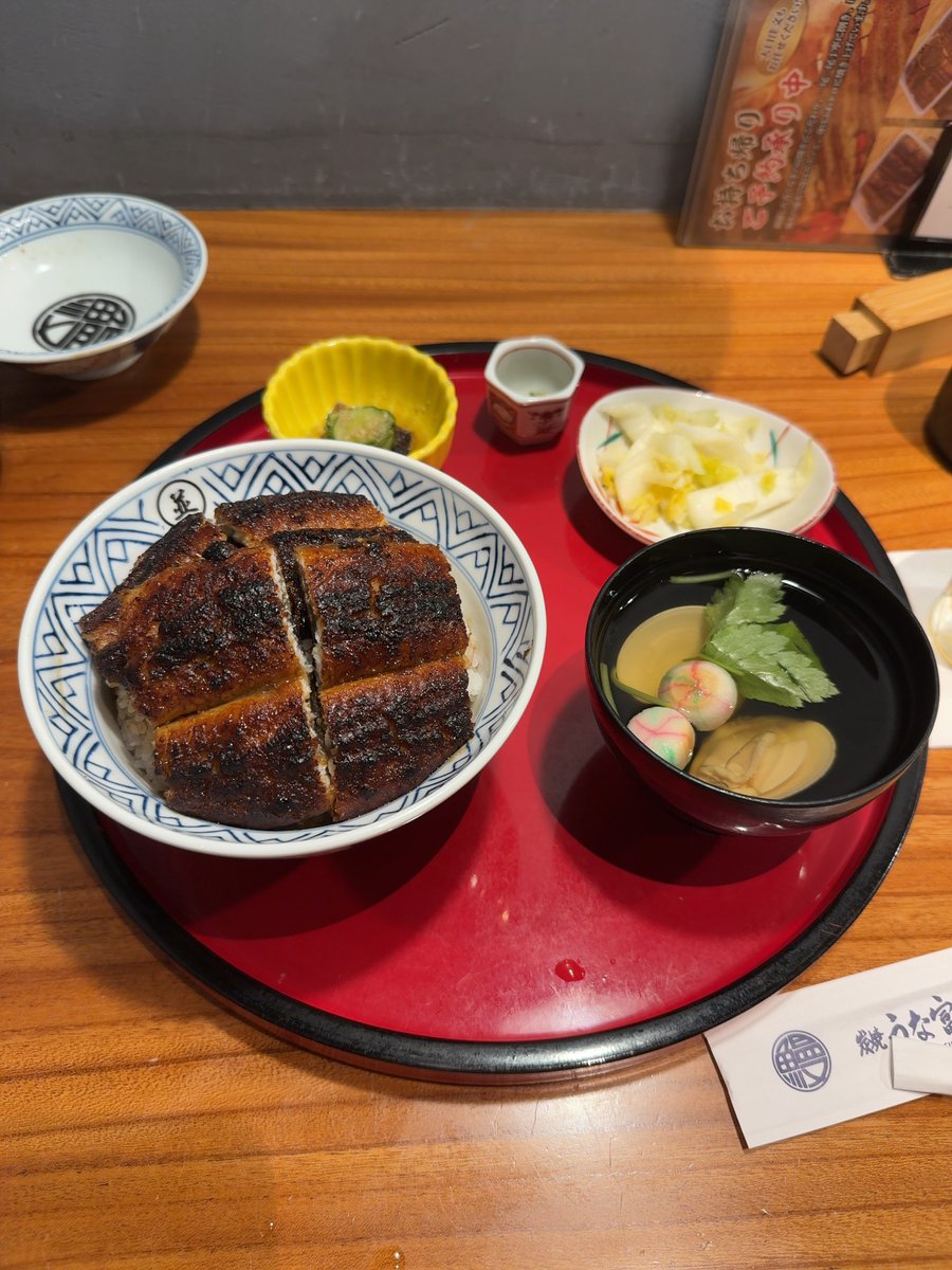 mojimoji502's tweet photo. 開院前に名古屋行って、マリオット泊まって熱田神宮で必勝祈願、柳橋で寿司食って、うな富士で鰻丼食って、
大須観音で祈願して、ピザ食って、風来坊で手羽先食って、バー行って、コンシェルジュラウンジでダラダラして、横綱食って、植田の小麦屋いって贅沢な旅だった。 https://t.co/U89ZpPYlML