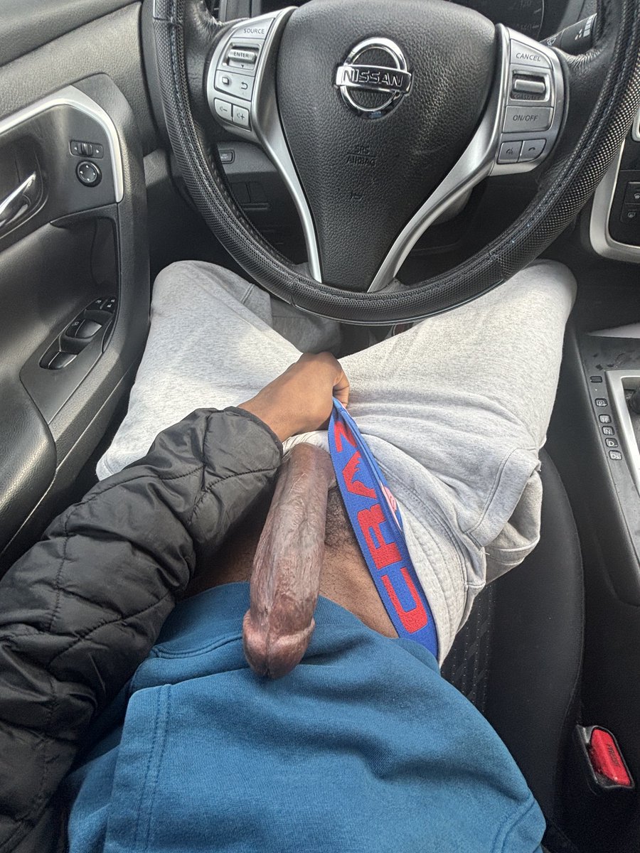 kindjay222's tweet photo. Vers 
You wanna enjoy all of my chocolate body? 😉 https://t.co/H4Kol08Mmx