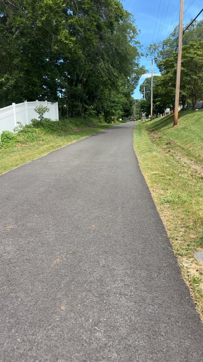 Maggiew2028's tweet photo. Started my morning off right by running 2 miles! Preparing for the hot weather during my tournament this weekend. @pastarsfarrell @ChalieFarrell https://t.co/yllHSnUwJk