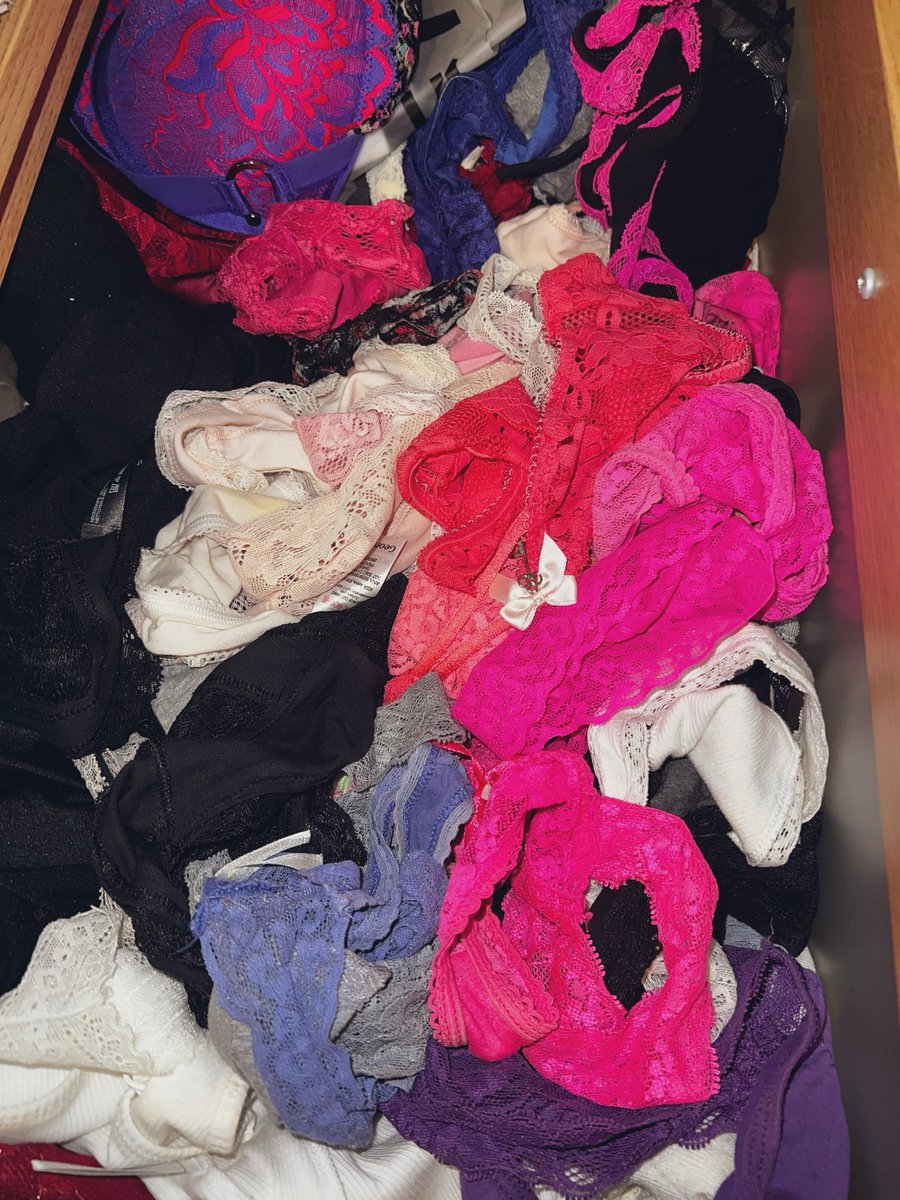 Kinkylucy2's tweet photo. Mums knickers https://t.co/6klR3aEv1A