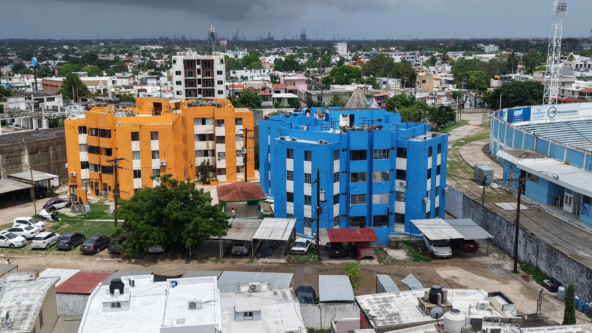 erasmoglz's tweet photo. Seguimos transformando hogares, no se trata de edificios pintados sino de espacios recuperados que mejoran la calidad de vida de sus familias y su sentido de pertenencia; #aDarle! ✅ https://t.co/LIKgkccKPO