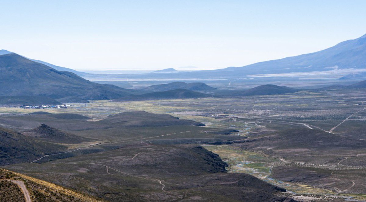 CorpPantera's tweet photo. Photos rarely capture the true scale.

The sense of vastness is impossible to ignore. The horizon stretches for kilometres in every direction, and what you’re looking at is only a small portion of the Rakanco Project.

District-scale opportunities are rare.

So are the discoveries they can become. #Silver #Exploration 🇧🇴