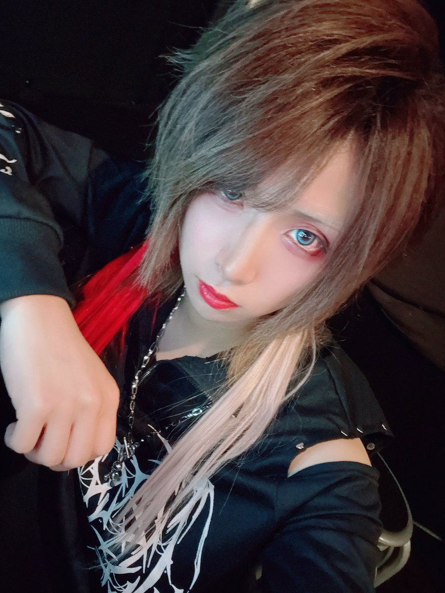 ruka_scvms_atmr's tweet photo. 結映誕2026  VyPass.ありがとう😊
SCVMS初の対バン最高の時間でした。
みんなの力すごく感じました。感謝。
次回は7/25ワンマン。
対バンでまた成長したおれたちと
やりあおうね。 https://t.co/JrQUactCpj
