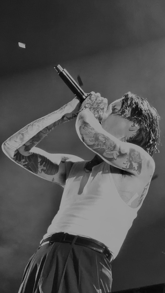 amycosh_'s tweet photo. Some little b&amp;w edits 🙏🏻🤍🖤 https://t.co/d7bu2585Iv