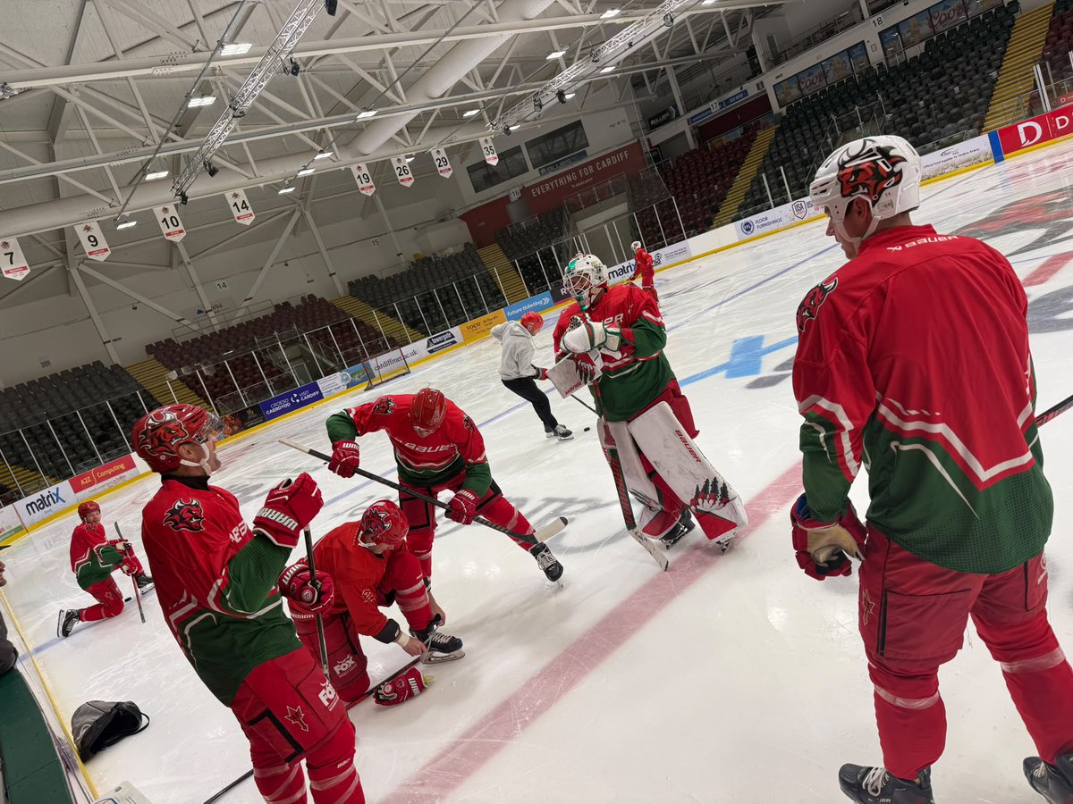 BB33testimonial's tweet photo. Guys were dialling it in this morning with @Tacosteve10 putting in some face off work ready for the opening draw tomorrow 🤣 https://t.co/gmvUAABZ3a