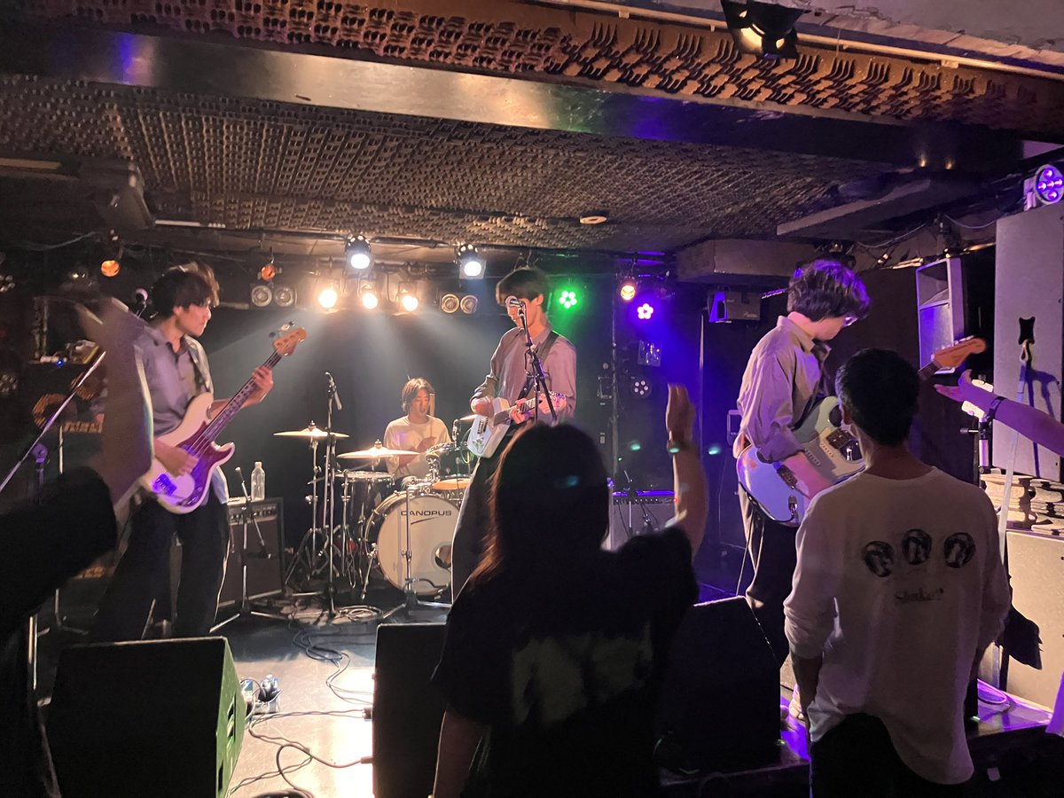 SumuKazaki's tweet photo. 今日は渋谷LUSHにてnewbabylonの企画に行ってきました
それぞれの #バンド が鳴らす爆音で踊れて楽しかった https://t.co/gjmuq4VHv0