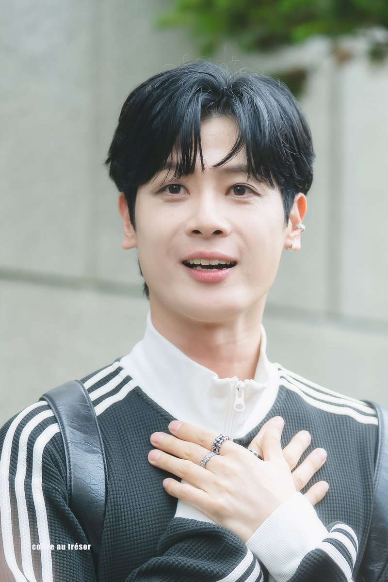 coffre_autresor's tweet photo. 260615 불후의 명곡
박규원 #박규원

💚🌿🌱☘️🌴🌳🍀💚 https://t.co/YiIx7xGXTj