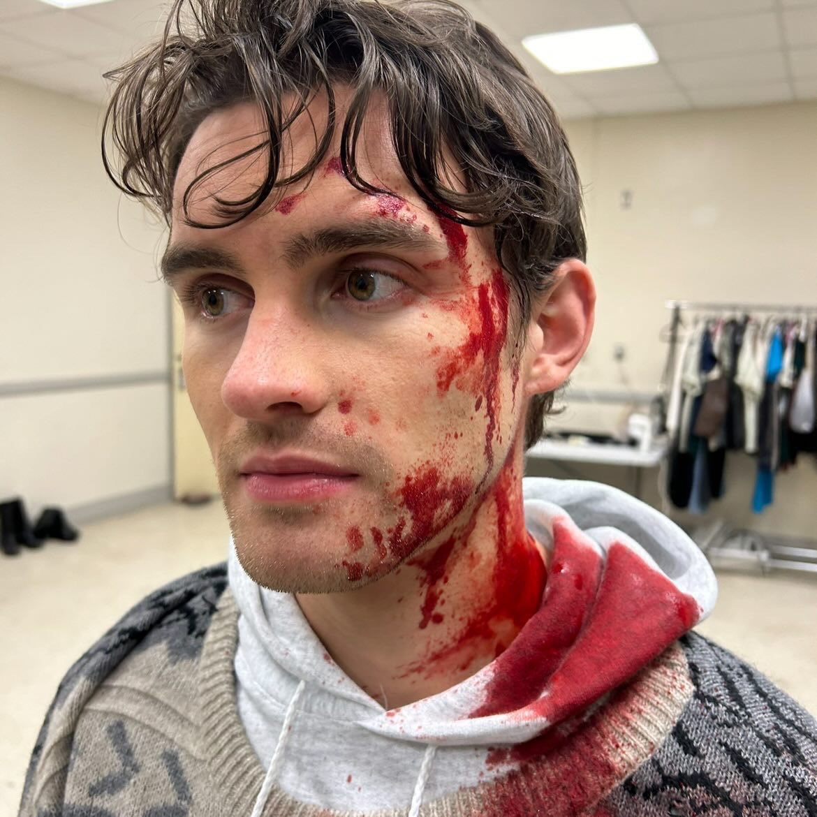 djosfilms's tweet photo. he looks so good even covered in blood https://t.co/HrioLakTW5