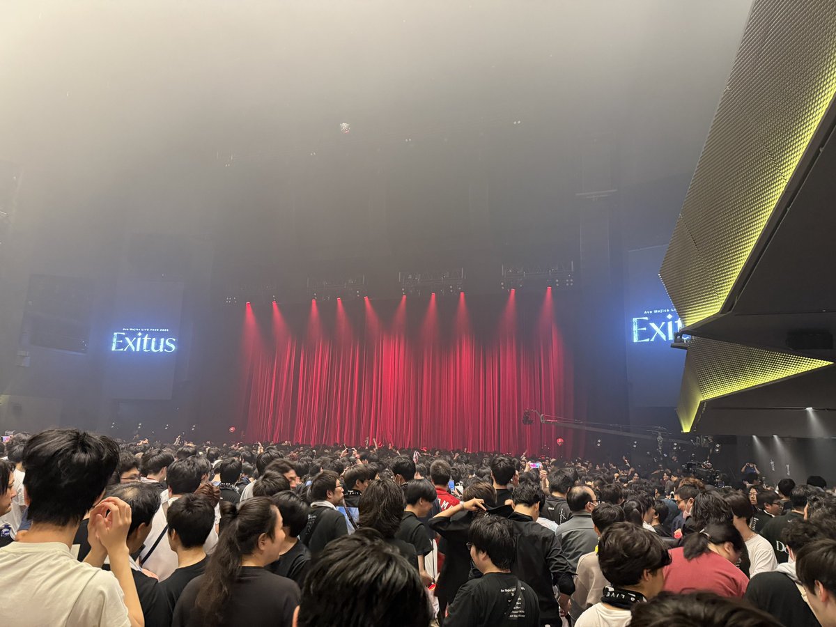 nymphy_tw's tweet photo. #Exitus_FINAL_DAY1
久しぶりのムジカ単独、最高でした！
やっぱDIVINE好きすぎる🥰
アリーナAのハンパな番号だったから思い切って一番後ろのブロックにしたらスペース余裕あって飛べた飛べた。
そのせいかペース配分間違えて後半少々バテた感は否めない💦
明日はアリーナSのハンパな番号なんでどうしようかな〜。
SGC HALL ARIAKE、初めての会場だったけどめっちゃ良かったな。
音良いしモニター見やすいし段差あるの有難い。