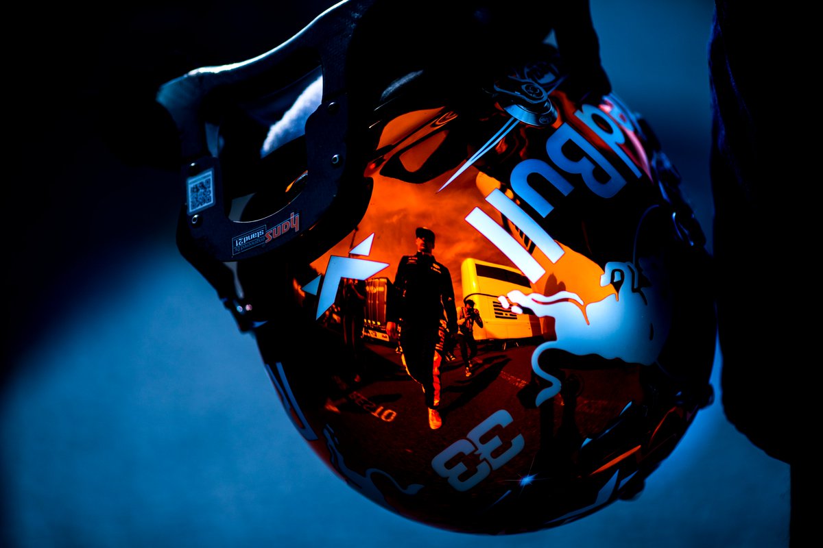 redbullracing's tweet photo. Fresh 🧡 for your feed 🎨

#F1 || @Max33Verstappen https://t.co/nkjUGqA7pf