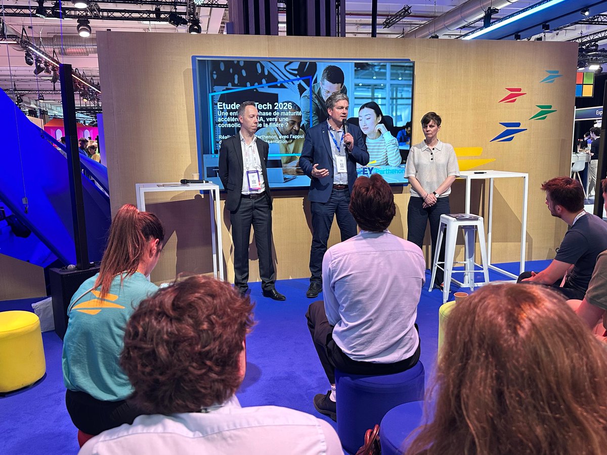 Docapost's tweet photo. #Vivatech | En direct du Lab @GroupeLaPoste à @Vivatech ! Docaposte x EY x EdTech France, avec Benoît PARIZET, DGA en charge du secteur public chez Docaposte et Orianne LEDROIT, Déléguée Générale d’EdTech France.

#LaPoste #Docaposte https://t.co/4ZW6ZWLJkU