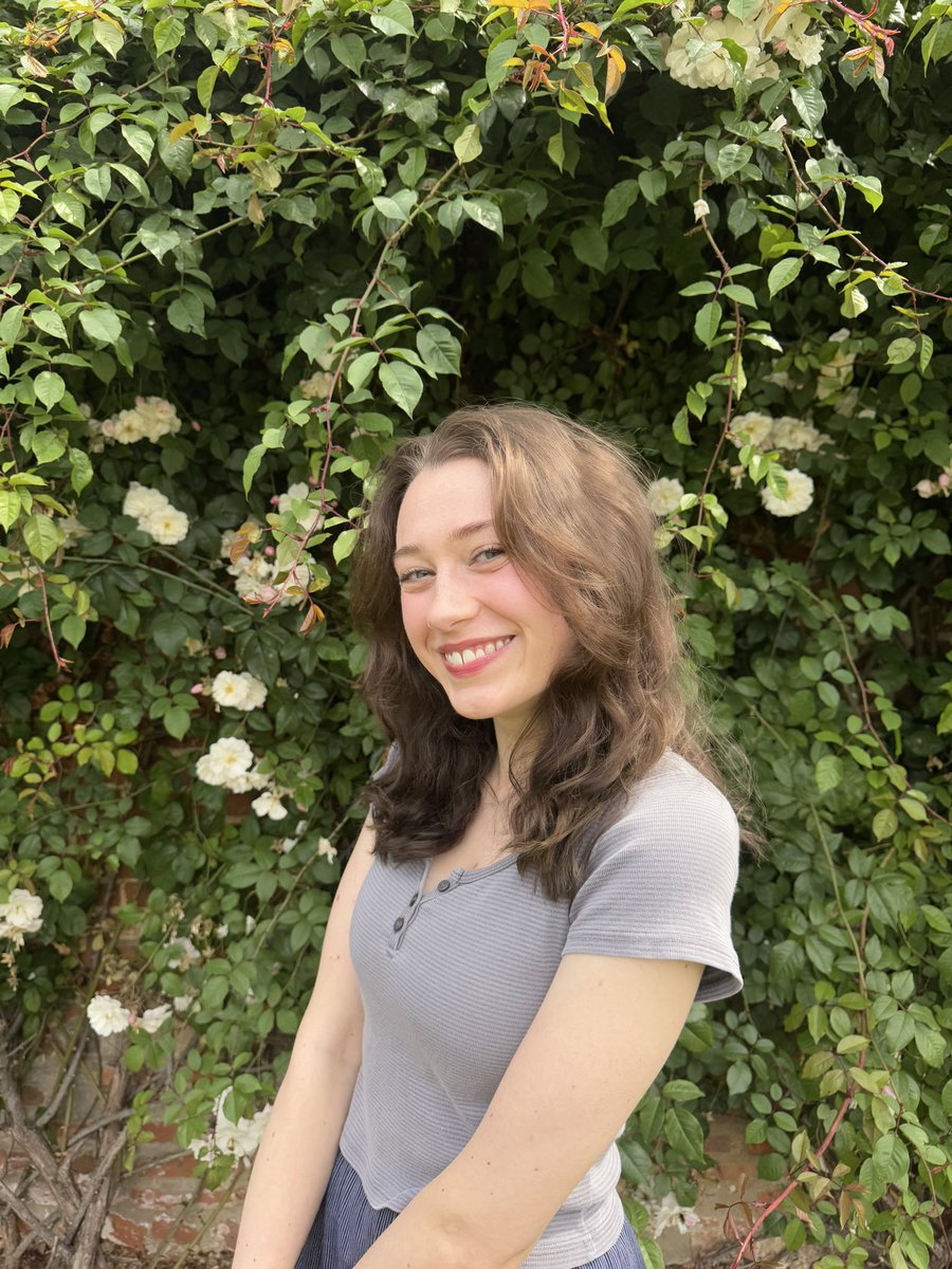 DrAllyLouks's tweet photo. The gleeful face of a girl who has finished editing her book! https://t.co/TMrcDKmx7g
