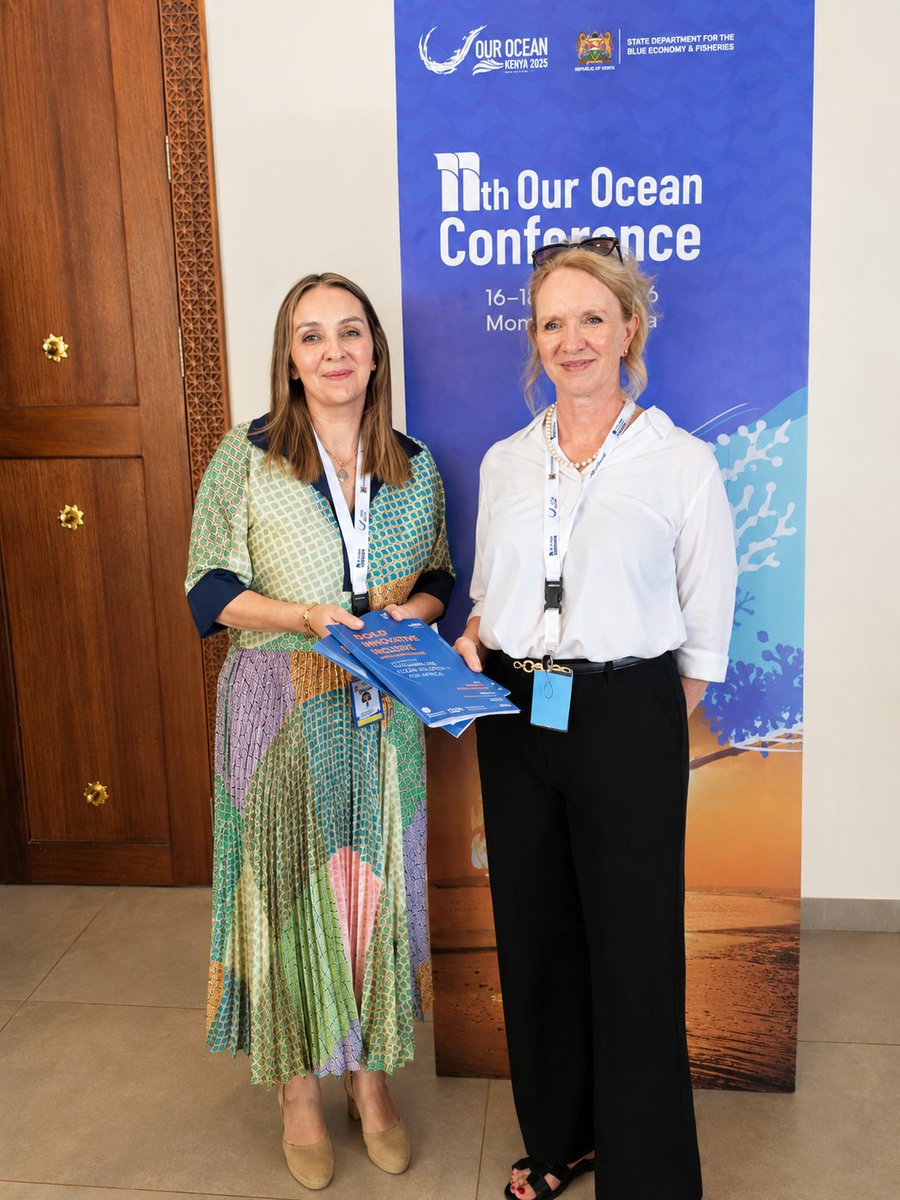 CRMinae's tweet photo. La Ministra del MINAE, Mónica Navarro, sostuvo una reunión de trabajo con Tanya Brody, directora de la International Platform for Ocean Sustainability, quien le entregó un diagnóstico realizado a CR sobre el marco jurídico aplicable al Acuerdo para la Conservación y 
1/3 https://t.co/1FUol5qczU