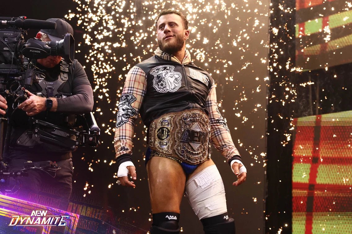 DevilIsBetter's tweet photo. You know what's funny? even tho I'm injured i still show up. because i'm the man around here it shows that nobody's on my level. 

All the boys want a shot at the triple b baby kiss that dream goodbye, the only way this title comes off me is if I'm dead.

#AEWDynamite https://t.co/Igqeu12Gvi