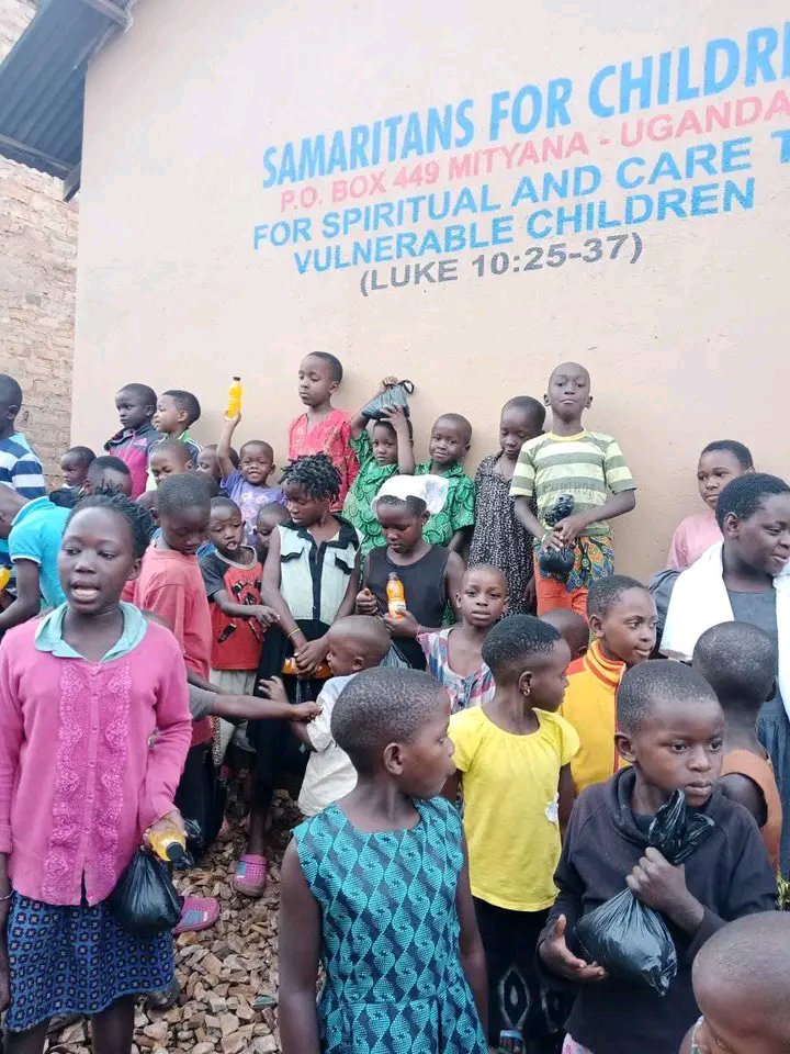 linkruralbased's tweet photo. Christians, we are depressed as we are on pressure of unpaid rent of April and May. A brother who has been paying our rent got problems. We are praying for a kind person to help us. We thank the  to feed kid, get tuition and medical. We pray now rent. Kindly helpust through pastor David Anderson of Red gone white church in USA. OnPayPal
david.allstatefire@yahoo.com
Make a comment on the donation
For Samaritans for children in Uganda under Andrew. 
This pastor has known and supported us since 2018. We are also working out our website it was hacked last week. Kindly repost