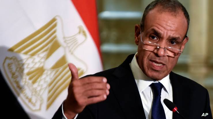 eliarwilliam's tweet photo. #القاهرة_الاخبارية - القاهرة تستضيف غداً السبت مباحثات مصرية - أمريكية - سودانية - تركية حول تطورات الإقليم والأوضاع في السودان. 

🖋️ : سمر إبراهيم 

تستضيف العاصمة المصرية القاهرة، غداً السبت، مباحثات ثنائية بين وزير الخارجية المصري بدر عبد العاطي وكبير مستشاري ترامب للشؤون العربية والأفريقية مسعد بولس، كما تشهد لقاءً ثلاثياً يضم الوزيرين المصري والسوداني محي الدين سالم إلى جانب مسعد بولس.

كما تستضيف القاهرة كذلك اجتماعاً ثلاثياً آخر يجمع وزير الخارجية المصري ونظيره التركي هاكان فيدان مع كبير مستشاري الرئيس الأمريكي للشؤون العربية والأفريقية، لبحث تطورات الأوضاع في الإقليم والمنطقة، ومستجدات الأزمة السودانية.