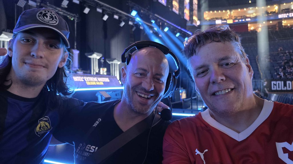 deadshot1956's tweet photo. Always a pleasure to see @VersumOli and @Fonder_csgo https://t.co/D3TSfq88Gs
