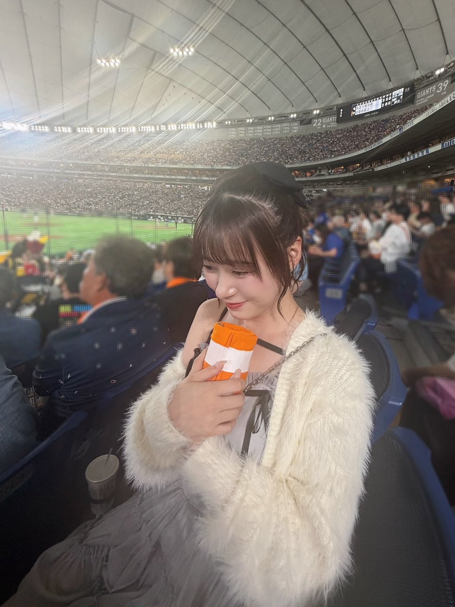 ikuta_erina0707's tweet photo. 今日初めておばあちゃんが大好きだった
巨人の試合を初めて観に行った！！

おばあちゃんえりは取ったよ！

バズーカで飛んできた🫶🏻🥲
おばあちゃんに見せたかった、、 https://t.co/SEzVffLgeM