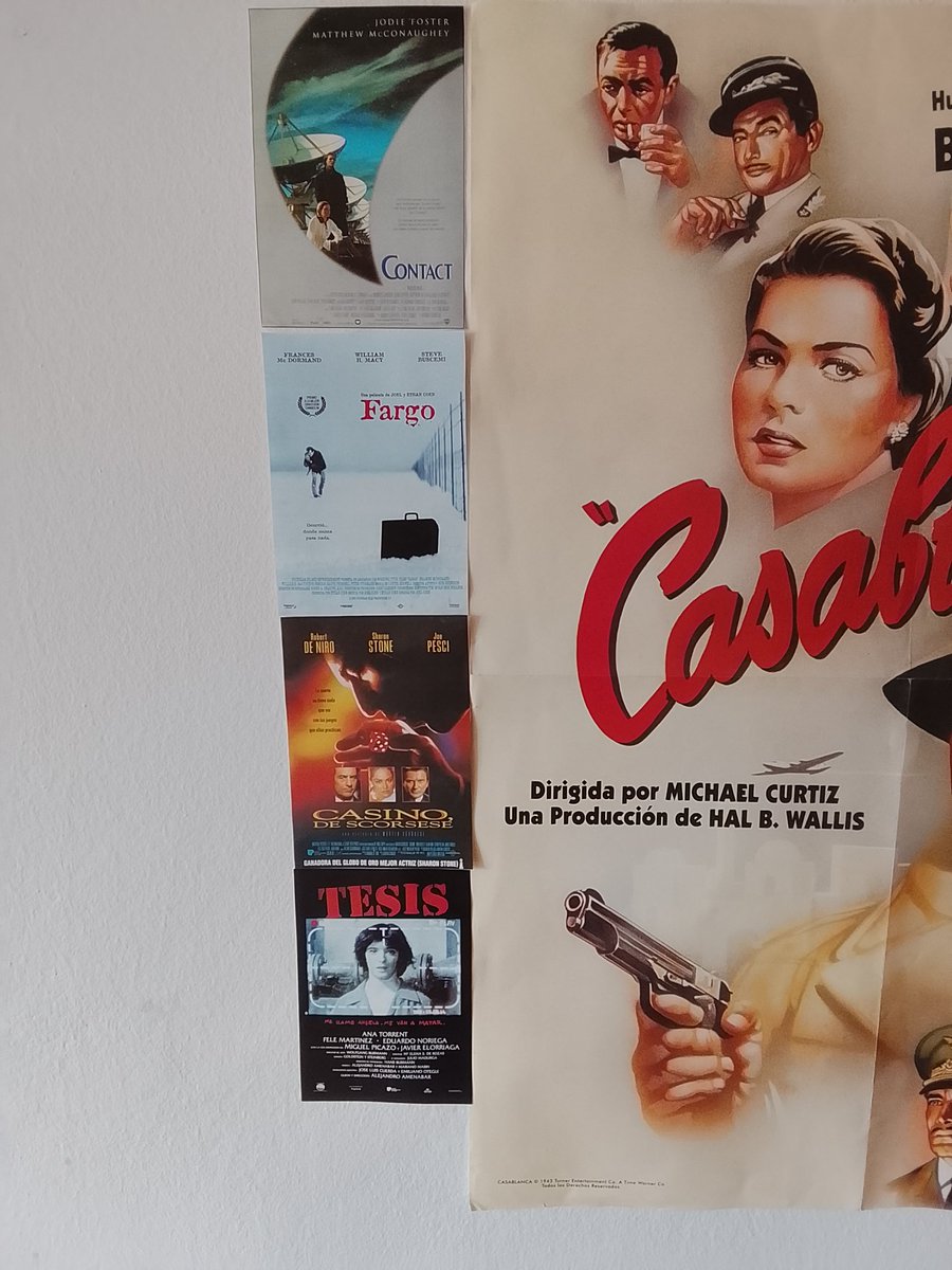 PercivalMonagh's tweet photo. Puse 4 carátulas de otras tantas grandes pelis noventeras al lao del cartel de Casablanca. https://t.co/GVwHkxr5Jg
