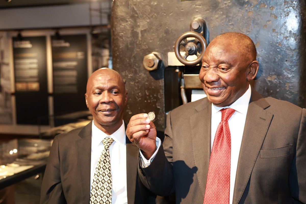 GoZa_TV_'s tweet photo. 🇿🇦 President Cyril Ramaphosa joined South African Reserve Bank Governor Lesetja Kganyago and Finance Minister Enoch Godongwana for the launch of the newly renovated South African Reserve Bank Museum in Pretoria. #YouthMonth #SARBMuseum https://t.co/F8tItaKQhK