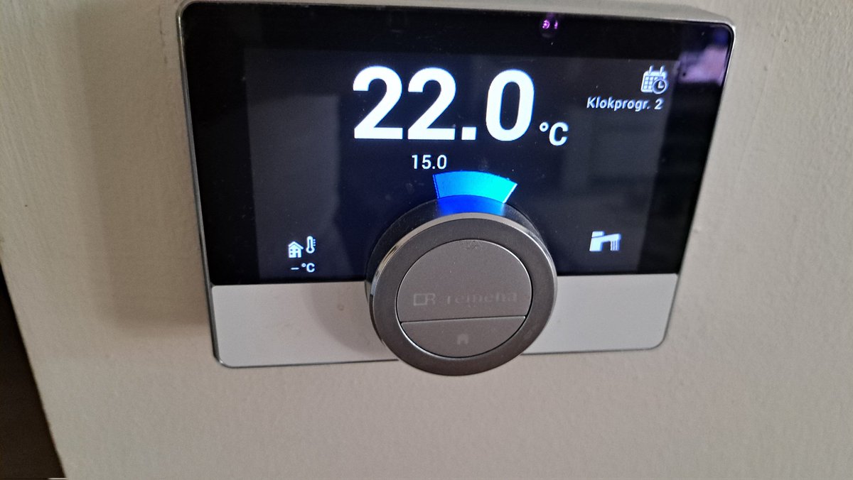 wilfredvanroij's tweet photo. Vier jaren geleden airco in hele woning laten aanleggen beste investering #hitte #verkoeling https://t.co/6gdjVFile0