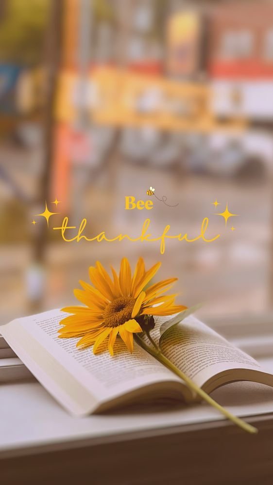 LorenSori's tweet photo. Un corazón agradecido es un imán de bendiciones 🐝✨🤍 https://t.co/RA4AxDXfIV